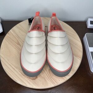 Hurley Puff Kayo Chukka Slip On Slippers Women's Shoes Size 8.5 Cream/Pink NEW
